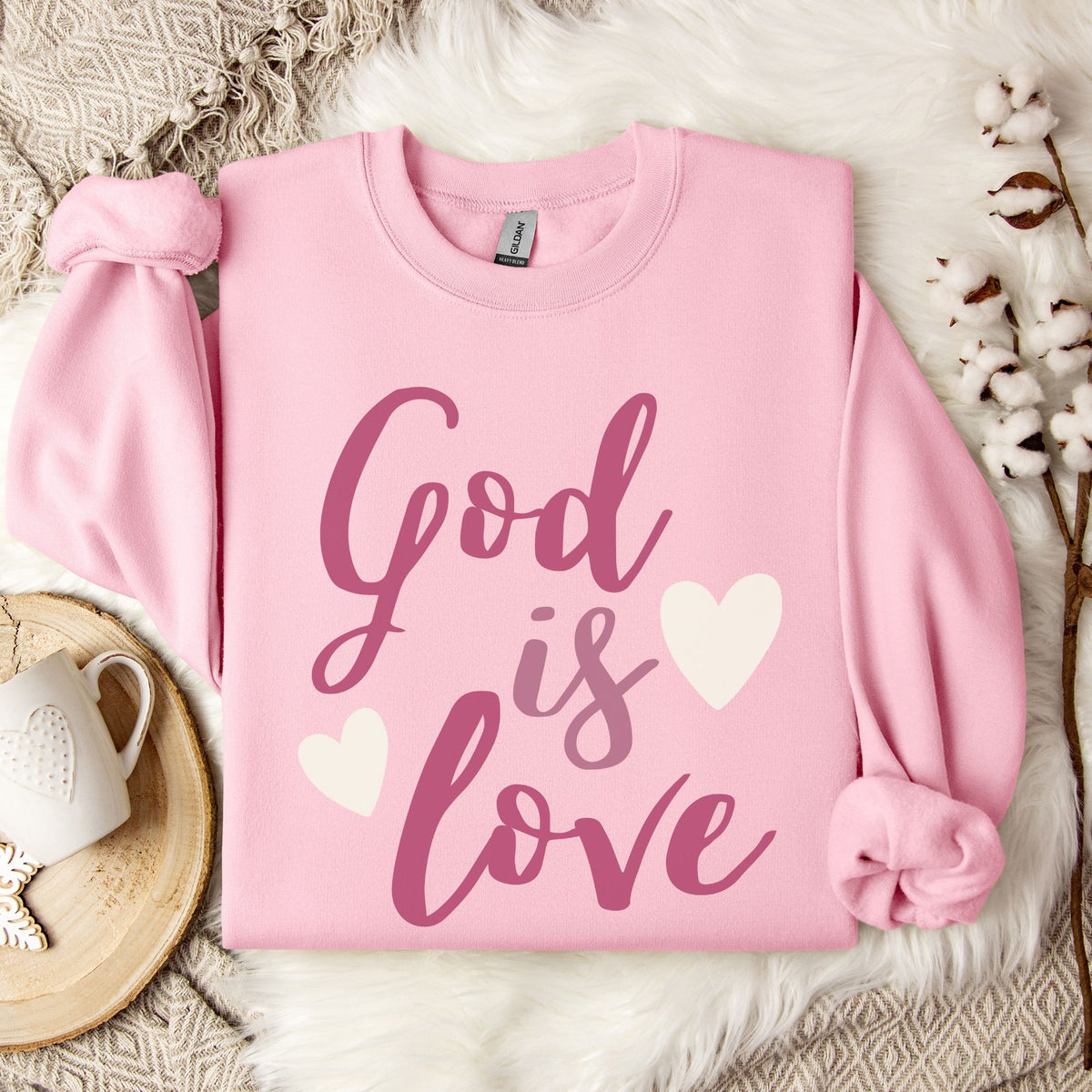God is Love - Sweatshirt